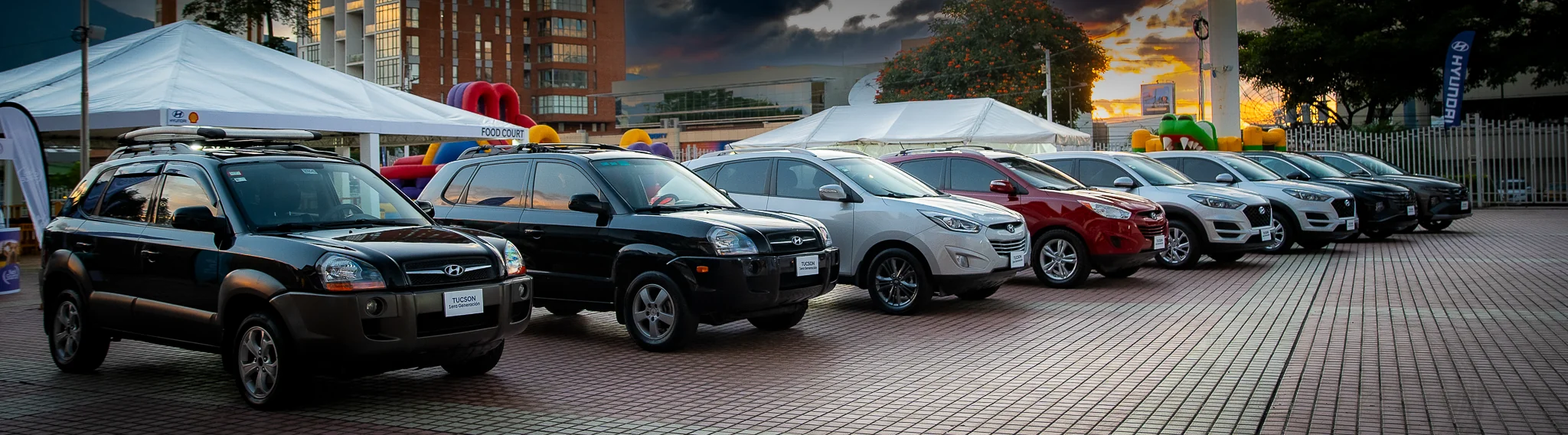 Fleet of Hyundai Tucson vehicles at the event — Ciudad Click